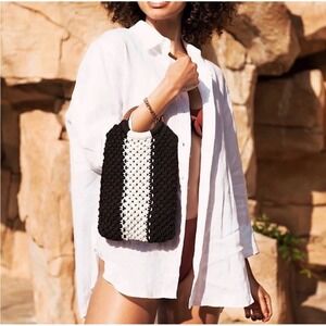 Curateur Laude‎ The Label Gabby Macrame Bag Wooden Handle Purse Black Cream New